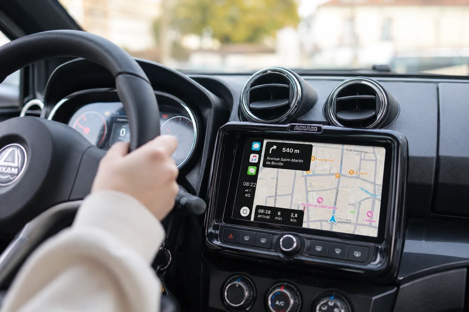 Ton itinéraire sur l'écran de la voiture