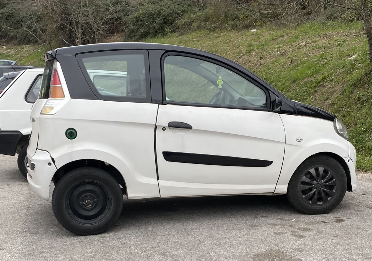 Offrir une voiture sans permis à son ado